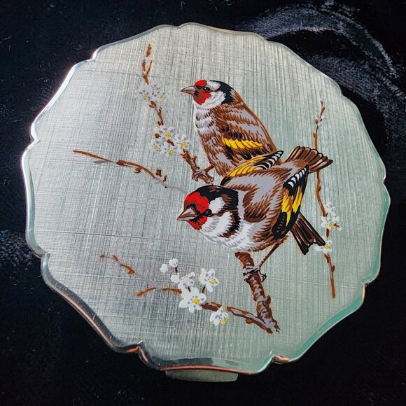 Vintage Stratton Compact Mirror with Original Pouch-Goldfinches-Excellent Cond. - Picture 2 of 15